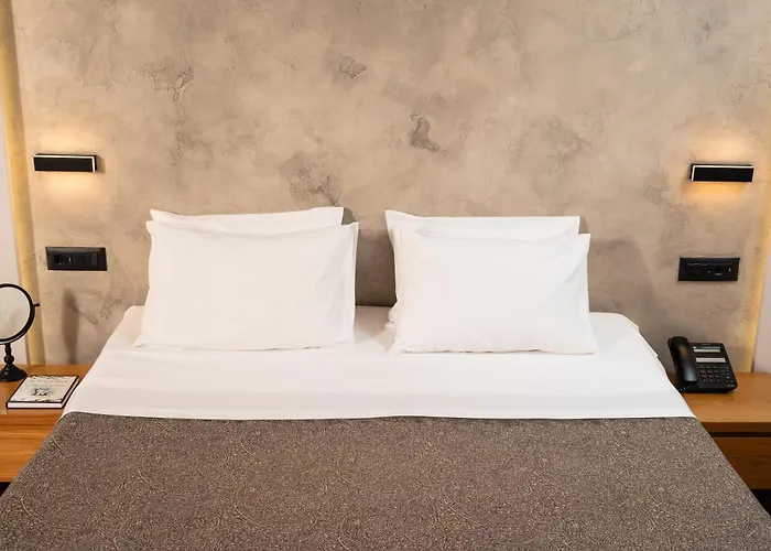 莫菲亚斯酒店 酒店